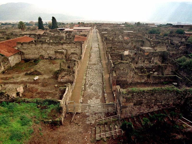 Wide streets of Pompeii